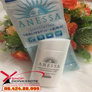 Kem chống nắng Anessa Nhật màu bạc dễ dàng rửa sạch bằng sữa rửa mặt