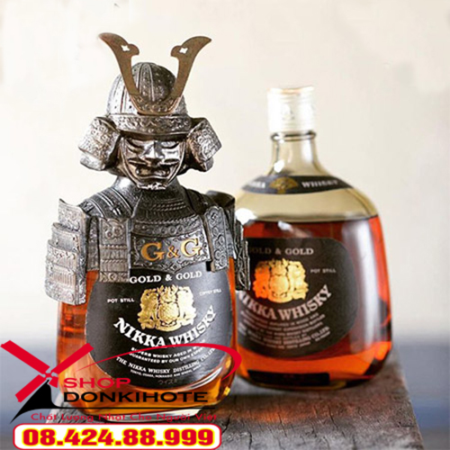 Rượu Nikka whisky samurai có thiết kế đặc biệt