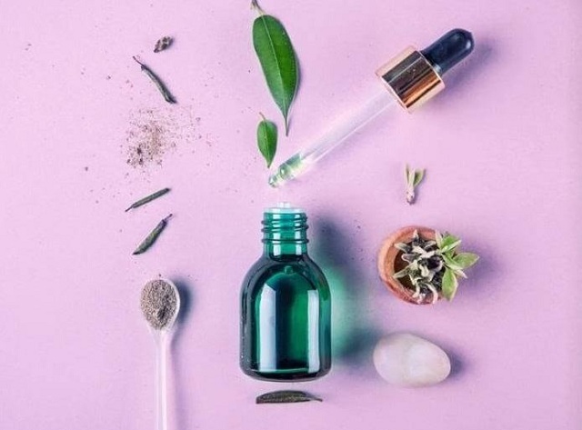 Bạn nên chọn Serum chống lão hóa chiết xuất từ thiên nhiên để đảm bảo an toàn cho da