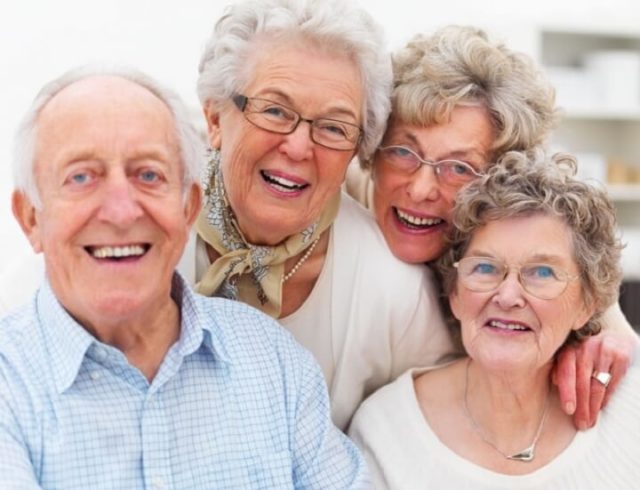 Một khi chọn thuốc bổ mắt dành cho người già sản phẩm cần có chứa nhóm chất chống lão hóa