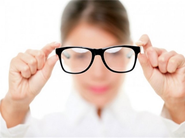 Thuốc bổ mắt hỗ trợ điều trị loạn thị ở trẻ em