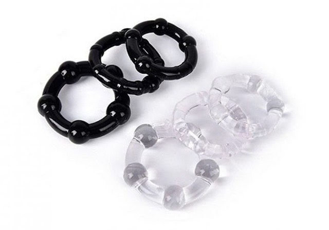 Vòng đeo chống xuất tinh được làm từ nhựa