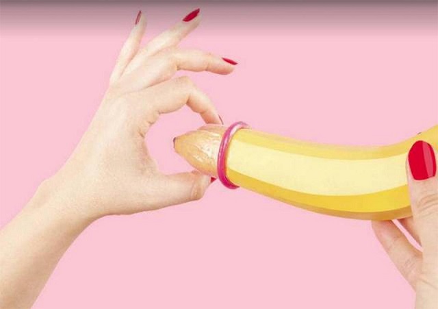 Bao cao su bị rách lỗ kim do không vừa “cậu bé”