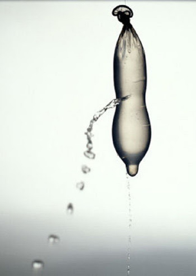 Bao cao su bị rách