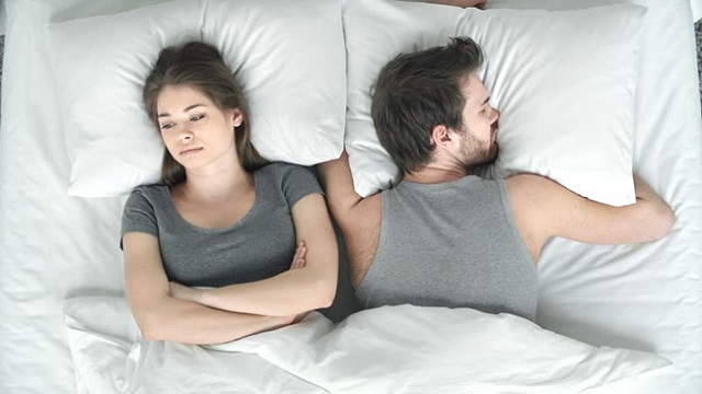 Hôn nhân kém hạnh phúc, dễ đổ vỡ