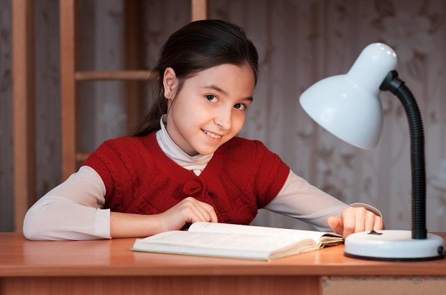 Lưu ý trong quá trình dùng thuốc bổ cho trẻ bị cận thị